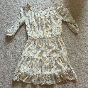 Francesca's Floral 3/4 sleeve dress